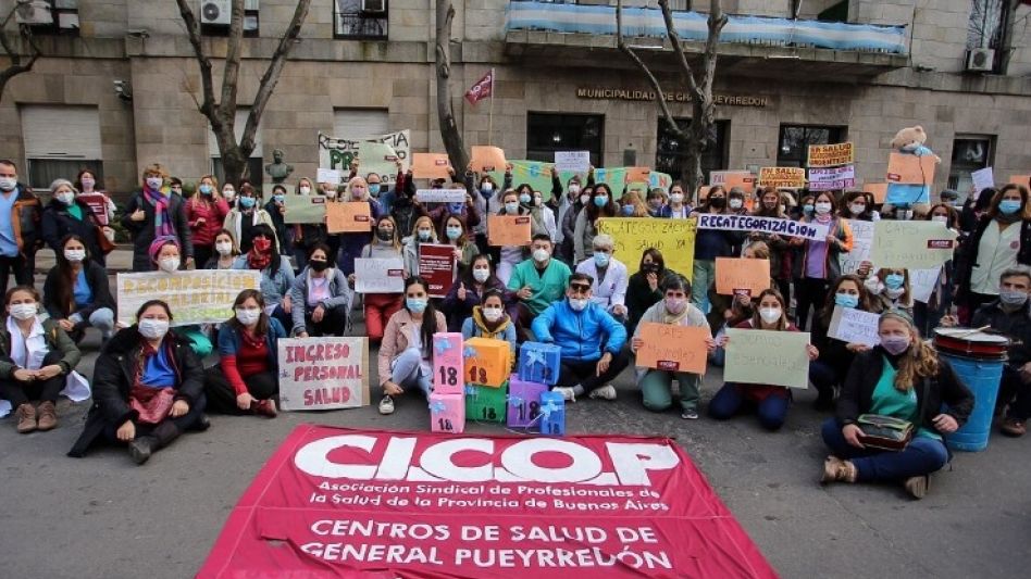Trabajadores de la salud movilizan en reclamo por las condiciones ...